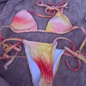 Shein NWOT yellow and orange string bikini size small with liner in bottom